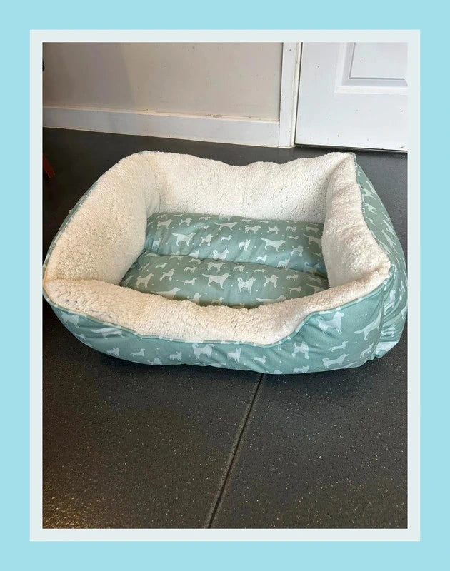 Sweet Dreams Dog Bed - Small/Medium H 15 x W 46 x D 36 cm Brand new