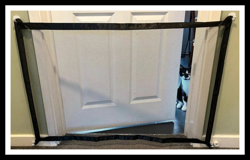 Portable Mesh Pet Gate boxed Brand new