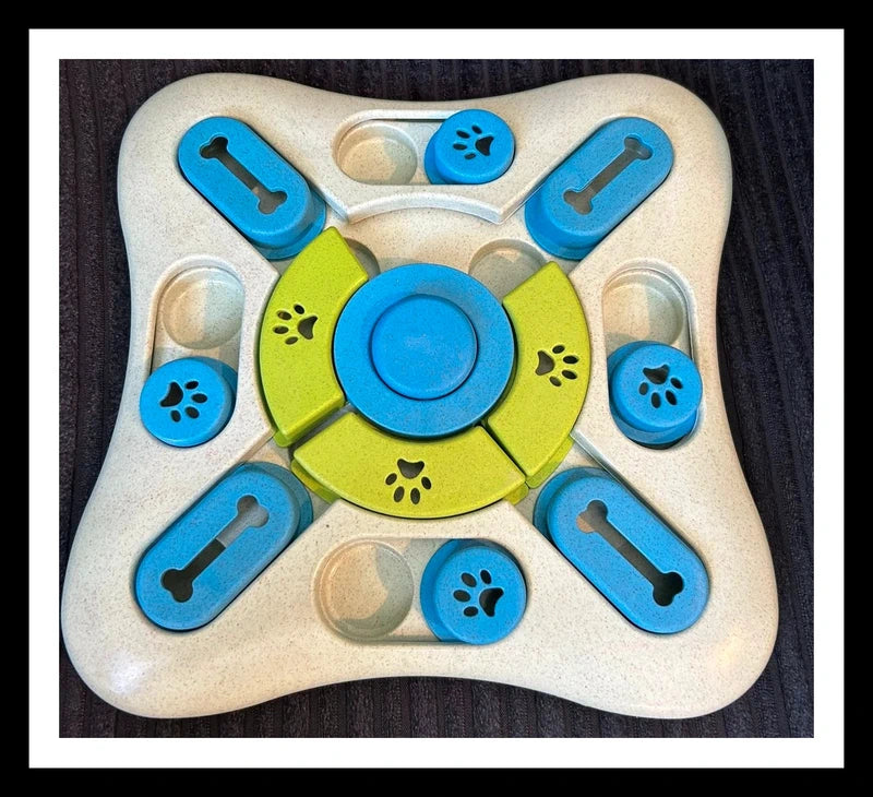 Pet Puzzle Treat Game For dry food. Ideal for cats & dogs brand new boxed