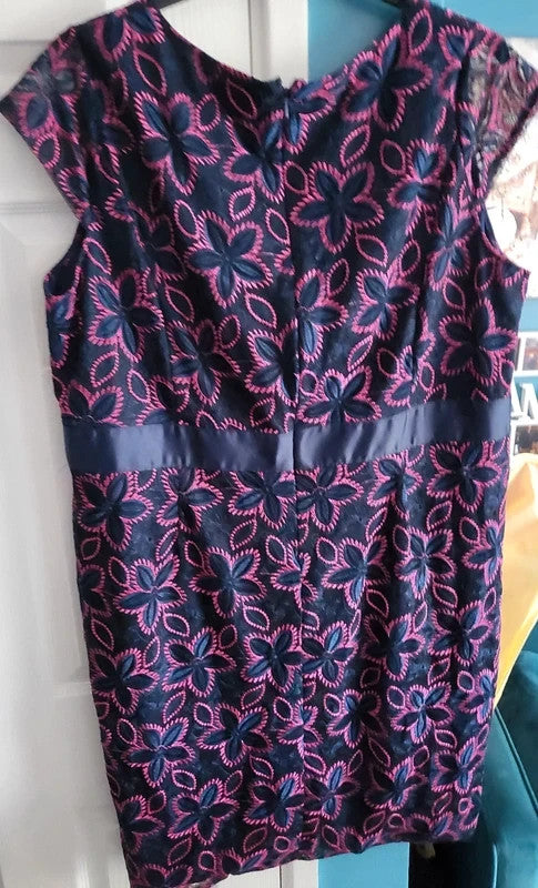 Joe Browns dress size 26 worn once excellent condition
