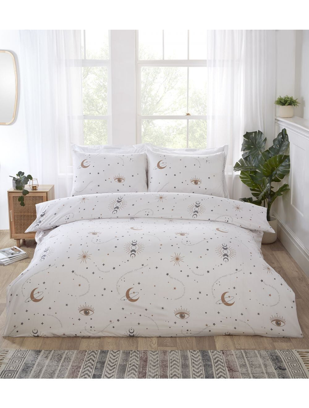 Manifesting - King Size Duvet Set with two pillowcases reversible popper stud