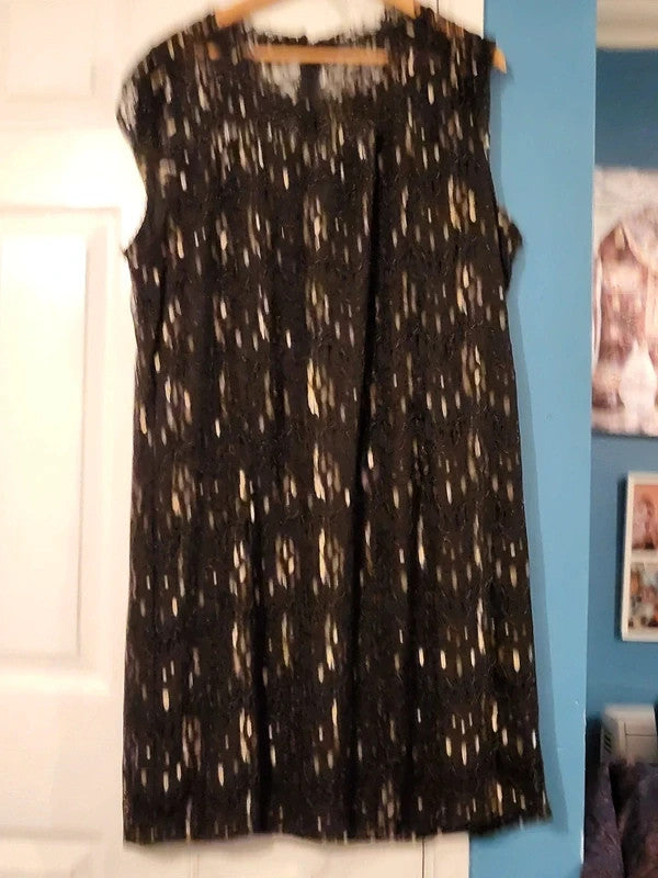 Joe browns lace cocktail dress. Size 26 Lined worn once perfect condition