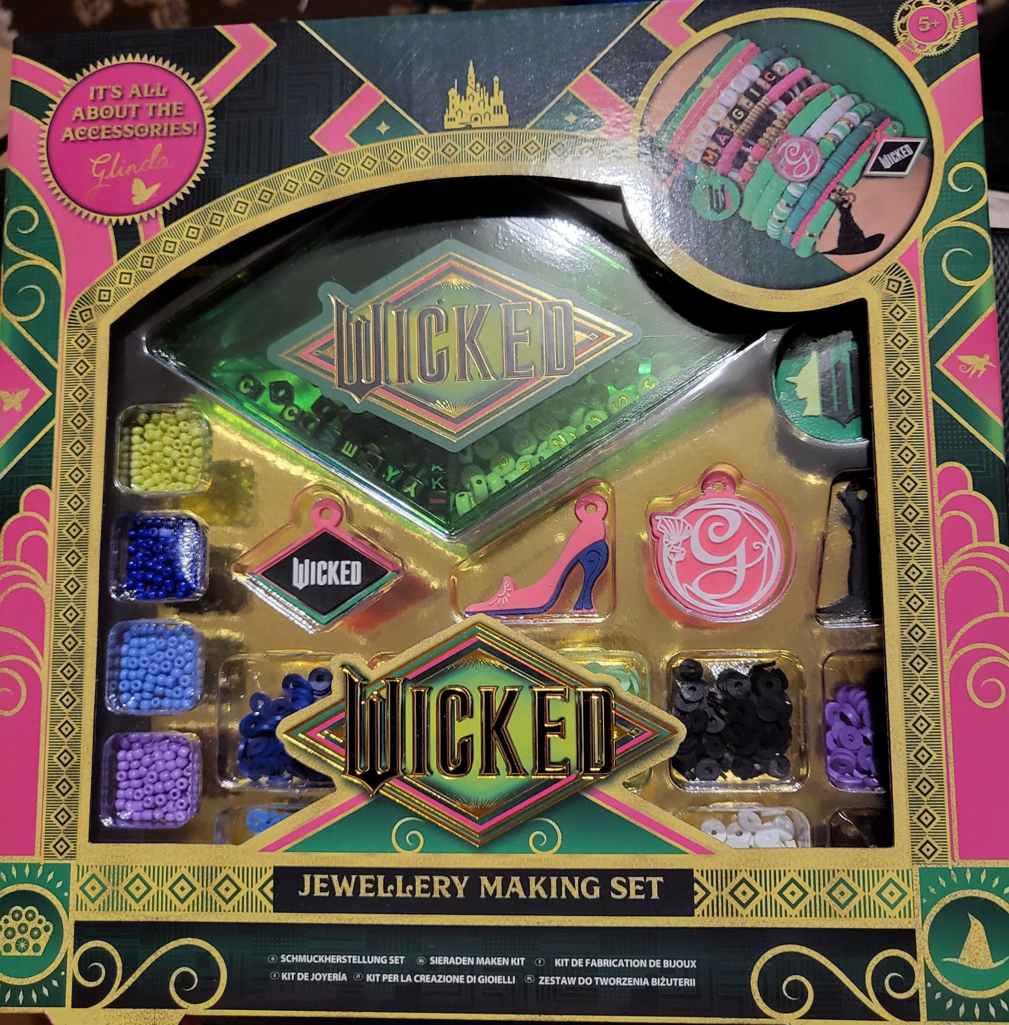 Official Wicked Jewellery Making Set